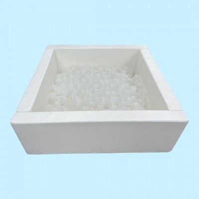 BALL POND 16